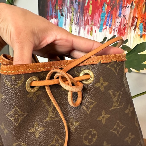 Louis Vuitton Noe Monogram MM - Picture 9 of 11